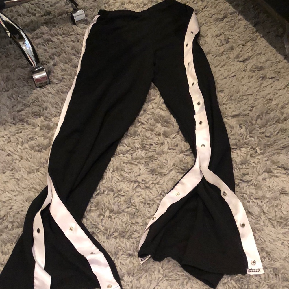 Prettylittlething button side track pants Size 6